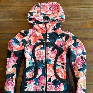 RARE Lululemon Secret Garden Scuba Hoodie Size 4